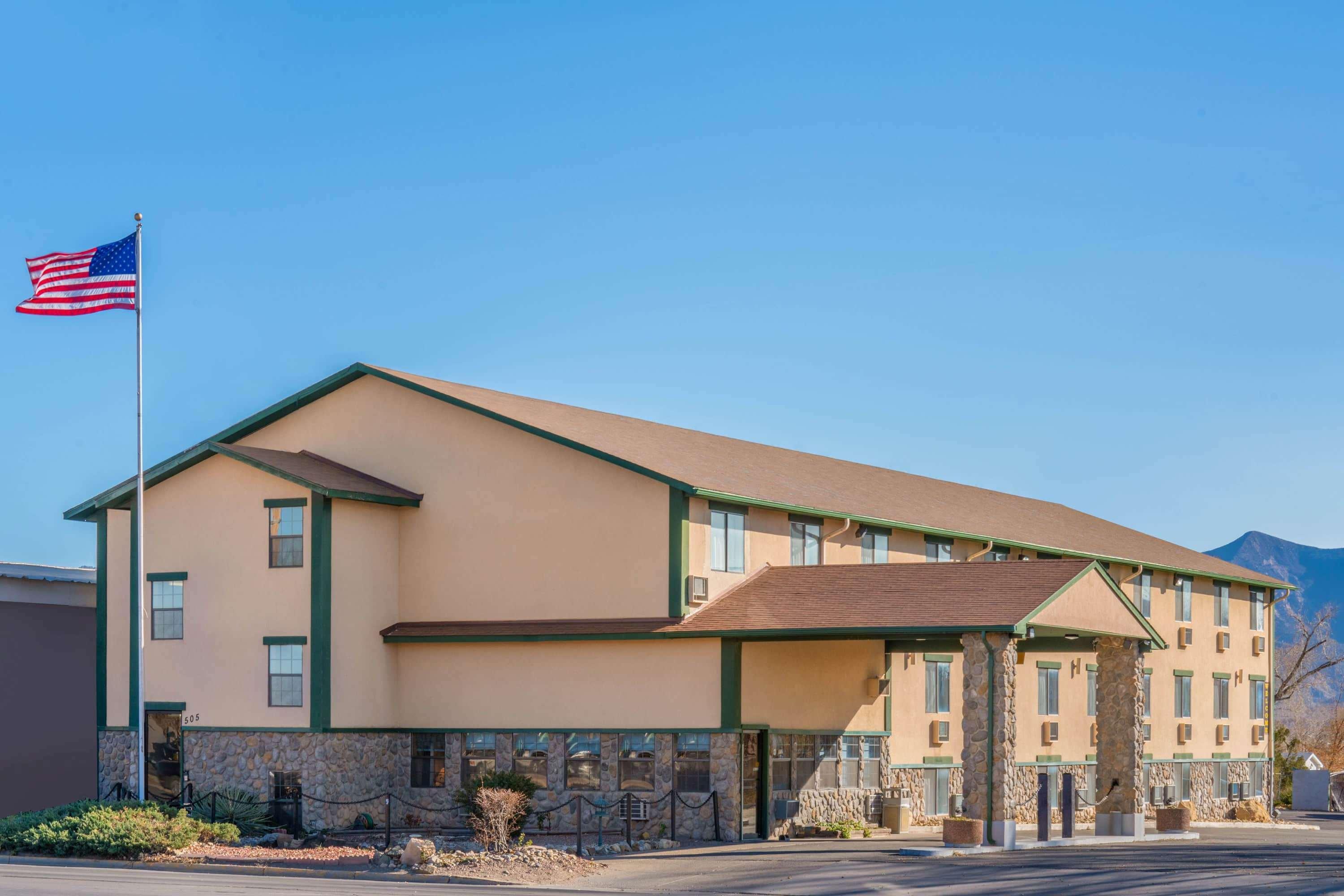 Super 8 by Wyndham Cortez/Mesa Verde Area Eksteriør billede